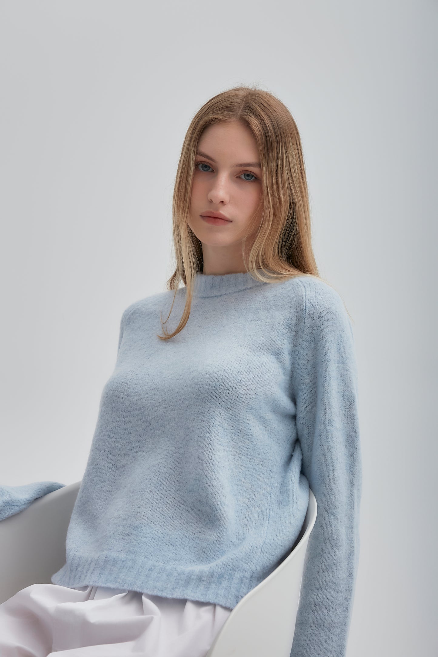 Sloane Crewneck (Ice Blue)