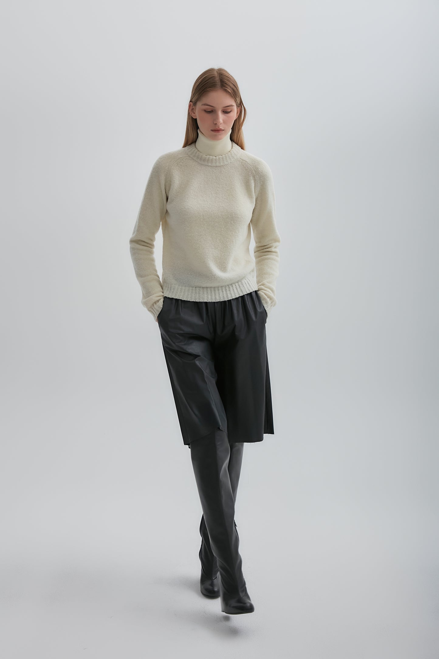 Sloane Crewneck (Off White)