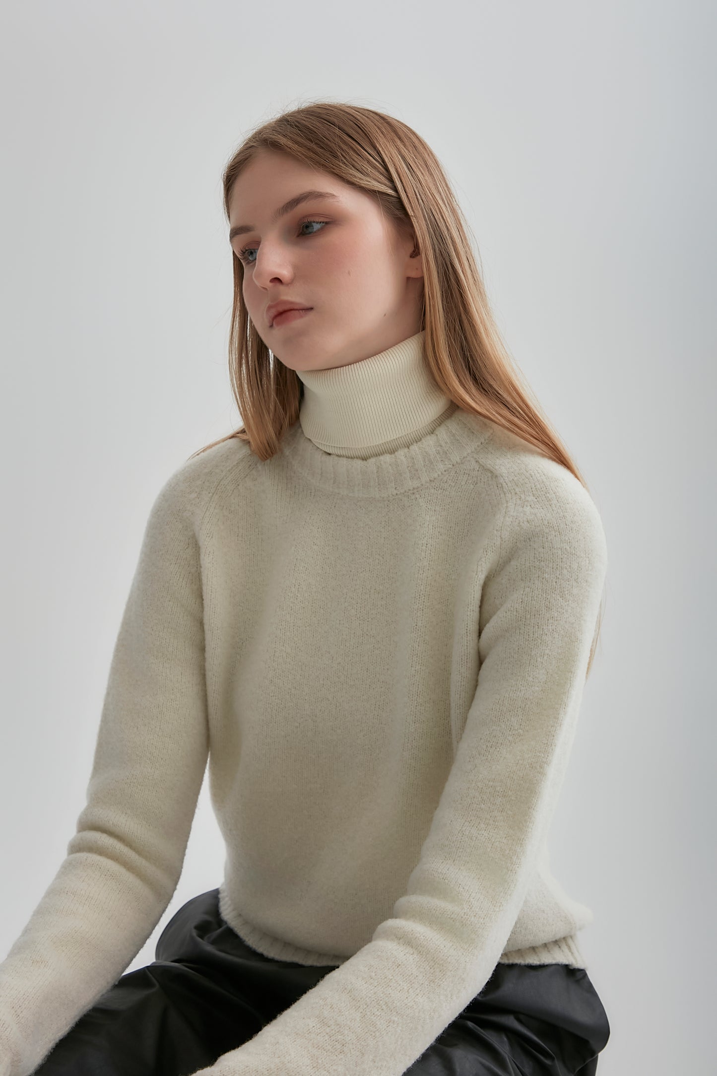 Sloane Crewneck (Off White)